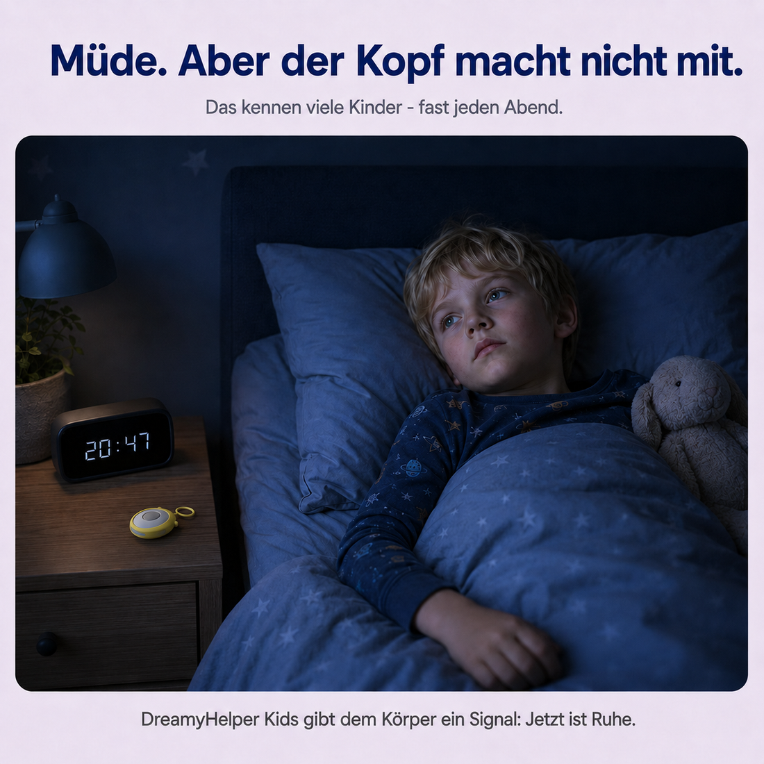 Kind liegt abends wach im Bett